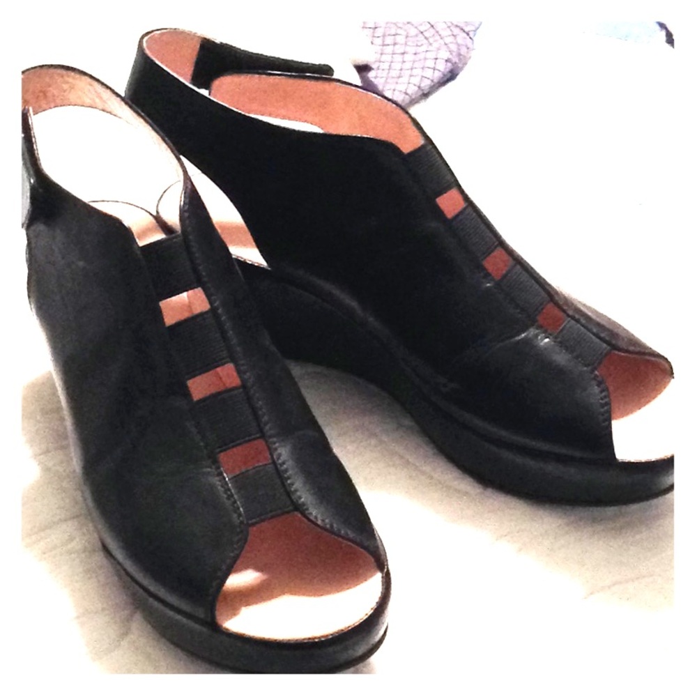 Like New Connie LEATHER WEDGE SANDAL